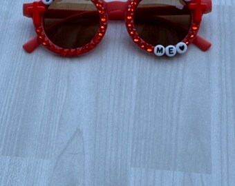 Jesus loves me cross sunnies