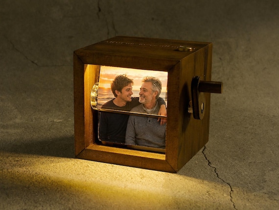 Personalized Dad Photo Flipbook Box, Wooden Crank Photo Box with Light, Father’s Day Gift from Kids, First Time Dad Gift, Memory Box