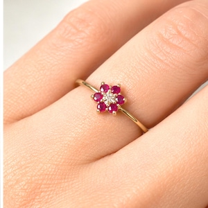 10K Yellow Gold Ruby Diamond Ring, Vintage Flower Cluster Ring Size 6