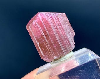 Naturterminierter Rubelit-Turmalin Kristall aus Afghanistan - 36.45 Karat