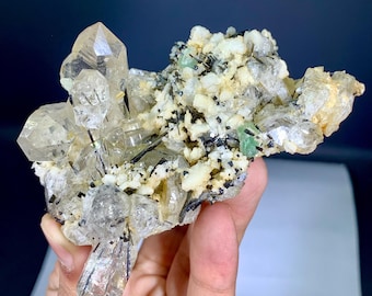 Schörl Schwarzer Turmaline Kombiniert aus grünem Fluorit, Quarz und Albit aus dem Shigar-Tal Pakistan - 155 Gramm