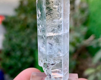 雲母入りスカイブルーアクアマリンクリスタル - パキスタンのシガール