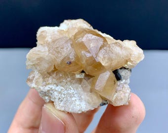 天然トパーズ結晶（劈開石標本付き）、パキスタン・スカルドゥ産原石