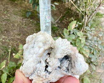 アクアマリン＆ショール標本：パキスタン・スカルドゥ産クリスタル