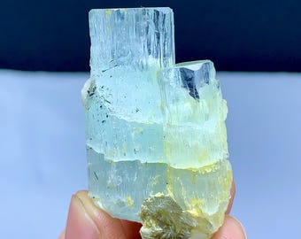 天然アクアマリン結晶標本：両端が尖った、79グラム - Etsy 日本