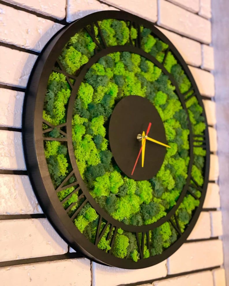 Wooden Moss Wall Clock – Silent Green Moss Art, Modern Decor - Etsy