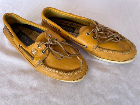 yellow sperry shoes