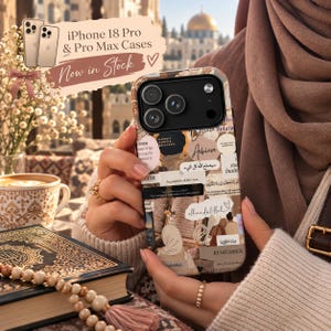 Op de afbeelding: Een telefoonhoesje voor de iPhone 18 Pro en Pro Max met een collageontwerp van diverse neutrale papiersnippers, inspirerende teksten, Arabische kalligrafie en illustraties van een persoon in een hijab en gebedskralen op een beige achtergrond.