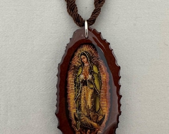 Our Lady of Guadalupe Virgin Mary Brown Wooden Scapular Pendant Necklace Escapulario Collar Virgen de Guadalupe Unisex Gift