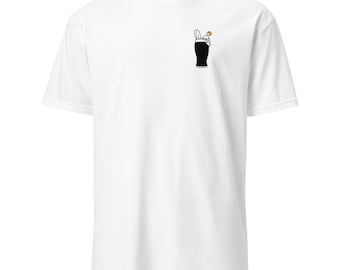 Camiseta unisex de manga corta "Lad in Pint" - Stout And About - Estampado frontal pequeño