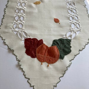 VINTAGE Fall Table Runner, Autumn Table Decor, Thanksgiving Table Decor