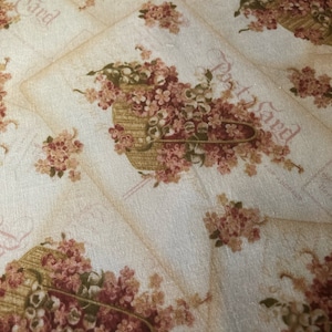 Best Wishes Floral Stoff, Dawn Heese Designs Stoff, Henry Glass Stoffe, Postkarte Stoff, French Inspirierter Stoff
