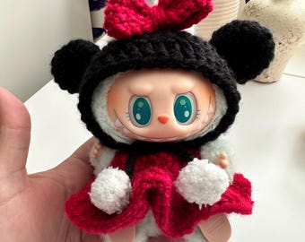 Handgemaakte Minnie Mouse - geïnspireerde outfit voor Labubu | Gehaakte Minnie-jurk en oren | Geschikt voor staande of zittende labubu | Disney-kostuum