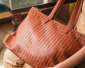Bolso tote de cuero tejido a mano: bolso grande trenzado para el hombro