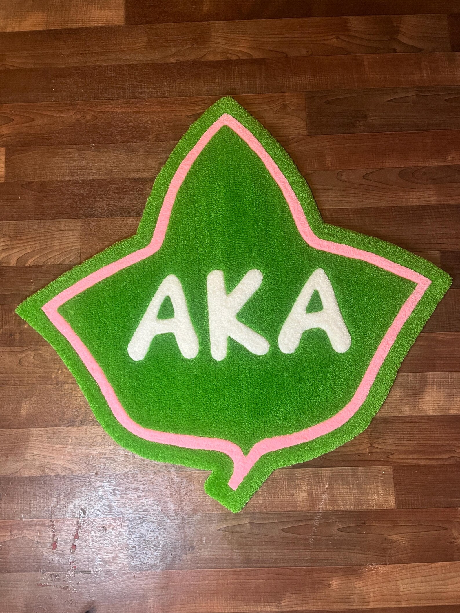 AKA Ivy Custom Tufted Rug (made to Order) - Etsy