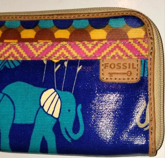Vintage FOSSIL Key Par Elephant Zip-Up Wristlet - image 2