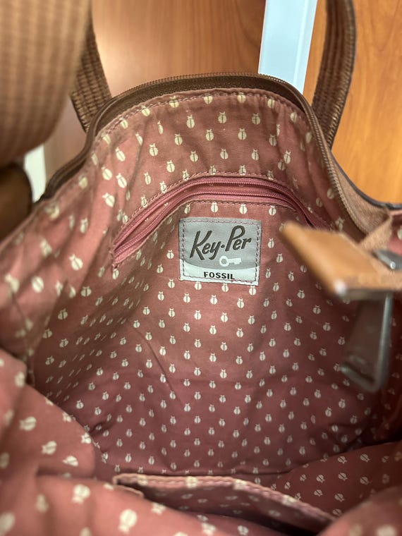 Vintage Floral Fossil Crossbody Bag: Leather & Ca… - image 5