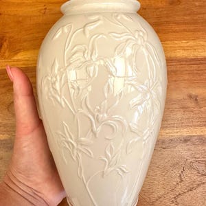 1980s Lenox Masterpiece 24K Gold Trim Flower Vase