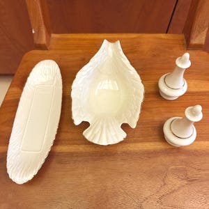 Lenox Porcelaine fine avec garnitures en or 24 carats, bol à sauce Lenox Dove Bird, bonbons et noix, garnitures dorées, salières et poivrières Lenox, beurrier Lenox