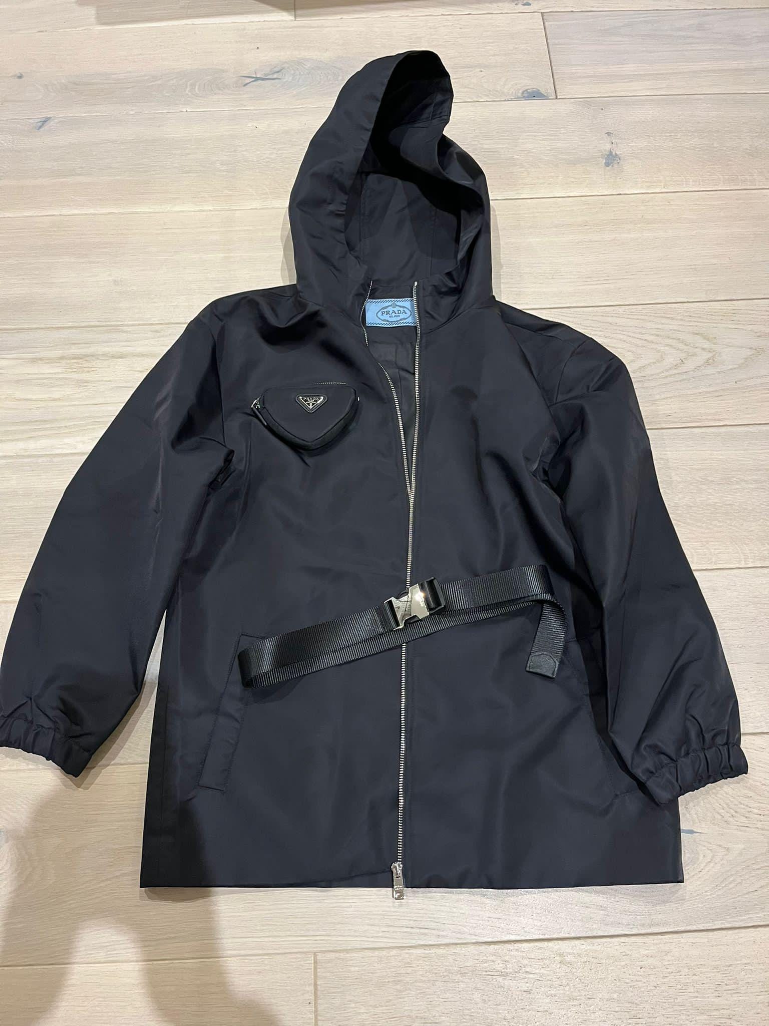 【希少】PRADA Nylon Jacket Triangle Plate 希少】PRADA Nylon Jacket Triangle Plate Prada Hooded Re Nylon