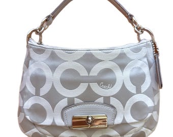 Y2K 2008 Coach #F13105 SoHo Buckle Shoulder Bag in Black