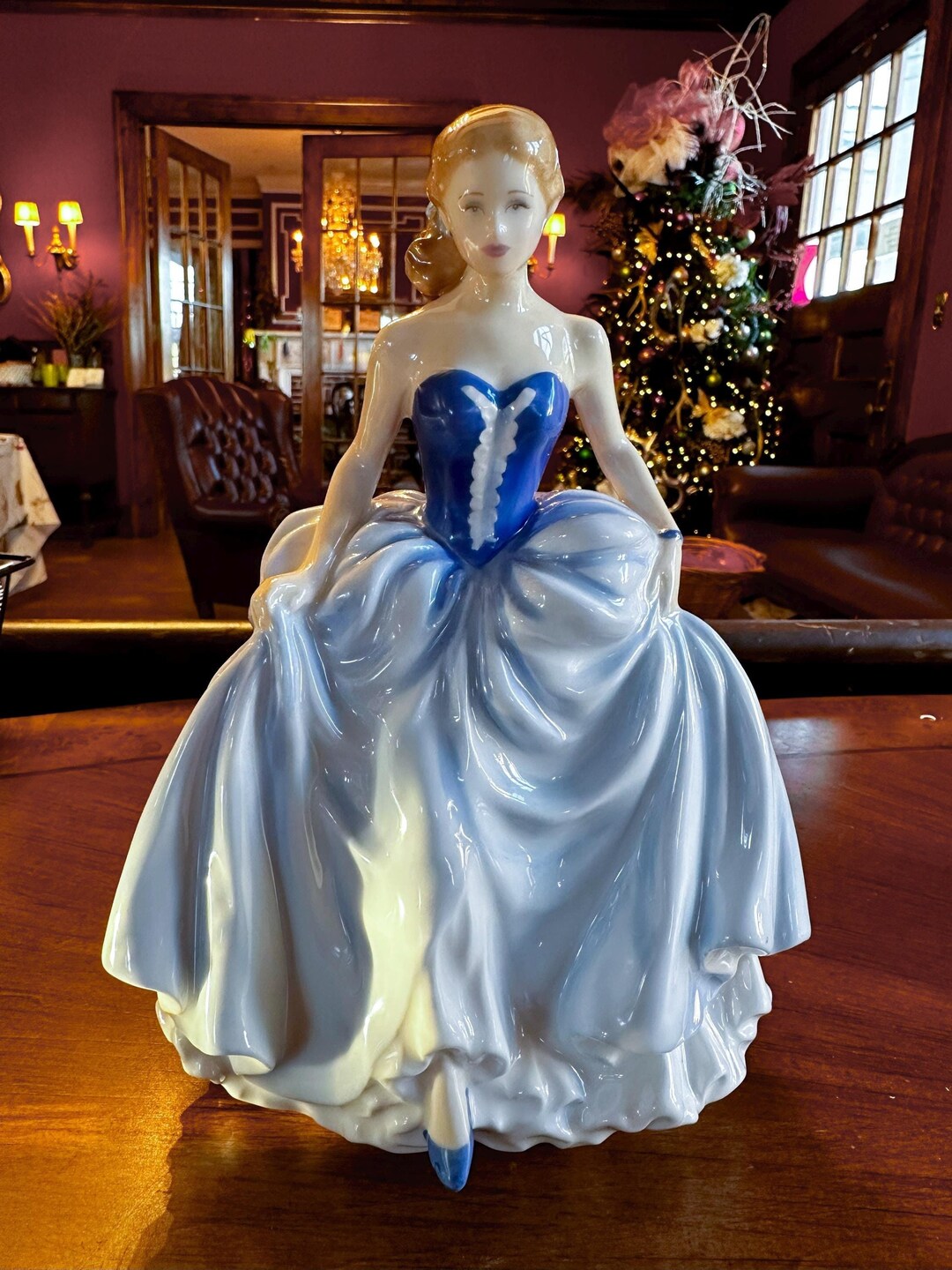 Royal Doulton Susan HN4532 Figure of the Year 2004 Made in England - Etsy