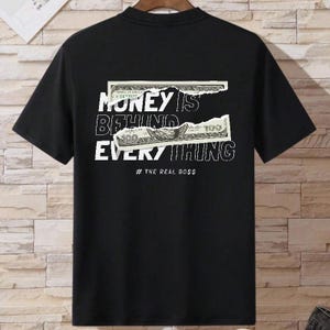 Geld T-Shirt PNG: Urban Streetwear Grafik (Digital Download, 300 DPI)