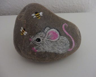 Naive Painting Mouse Bees on Pebble Stone Paper Weight