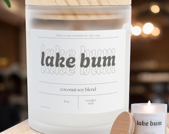 Lake Bum Milchglas Kerze, riecht nach Sommer am See, Geschenk für See-Liebhaber, See Urlaub Haus, Geschenk für See Haus, See Bum, See