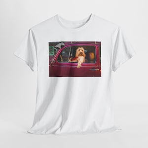 Coole honden-T-shirt | Meme-shirt Grappige hond in auto | Retro esthetisch hondenshirt | Trendy cadeau voor huisdierenliefhebber | Streetwear voor hondenliefhebbers