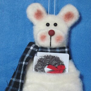 Polar bear pattern:  &quot;Polar Bear Gift Card Holder&quot; - #658