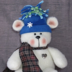 Polar Bear pattern:  &quot;Tuckered Polar Bear&quot; - #652