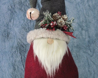 Gnome pattern:  "Santa Gnome" - #674