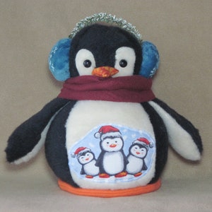 Penguin pattern:  &quot;Penguin Snow Globe&quot; - #453