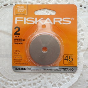 Fiskars Rotary Cutter - 60mm Comfort Loop Grip (Titanium