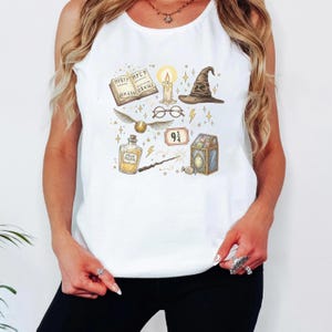 Camiseta sin mangas del Mundo Mágico, camiseta corta con estampado de fantasía, camiseta inspirada en la magia, regalo para amantes de los libros