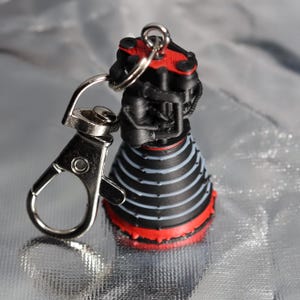 NASA&#39;s RS-25 Rocket Engine 3D Printed Keychain with Swivel Lanyard Hook