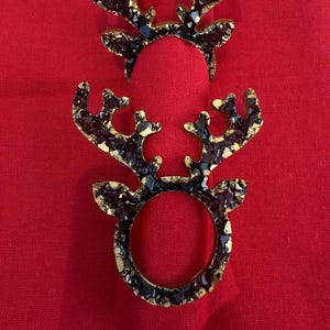 Handmade Holiday Reindeer Napkin Rings – Elegant Resin Christmas Table Decor and Gift – Set of 2