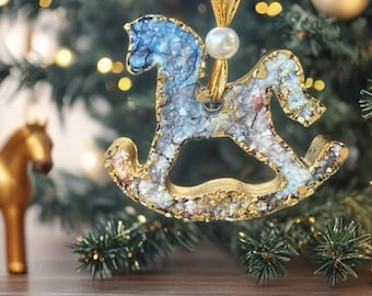 手作りの革製ロッキングホースオーナメント：ホリデーツリーの