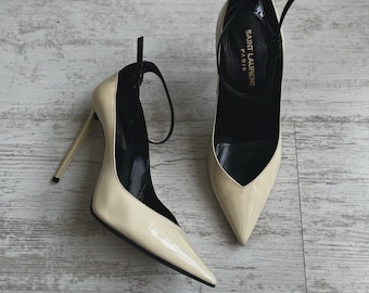 Décolleté Saint Laurent Zoe 85 in pelle verniciata con cinturino alla caviglia, taglia 38, beige, Made in Italy