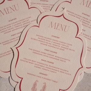 Tarjetas de menú de boda personalizadas con textura gruesa y monograma / Menú frontal personalizado e iniciales en la parte posterior / Papelería para bodas / Tarjetas de agradecimiento