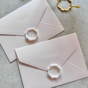 Flower Wax Seal Stamp: Elegant Invitations & Gifting - Includes Wax Stick