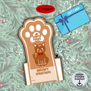 Puede incluir: Una tarjeta de regalo con temática navideña con un diseño de pata de gato, con un gato marrón con pajarita. La tarjeta dice "MEOWY CHRISTMAS" y "SANTA PAWS". También hay una tarjeta de regalo azul con un lazo.