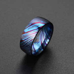 Genuíno Timascus Titanium Damascus Mens aliança de casamento anel masculino com cor azul e cor roxa PD139