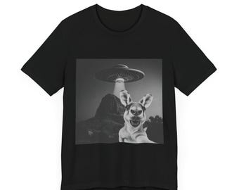 Kangaroo Selfie Tshirt, Alien UFO Tee, Unisex Graphic Shirt, Space Lover Gift, Extraterrestrial Top, Funny Animal Tee, Animal Selfie