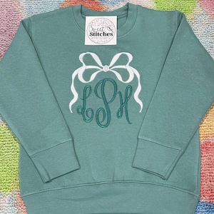 Girls custom sweatshirt, monogram sweatshirt, bow sweatshirt, girls sweatshirt, kids sweatshirt