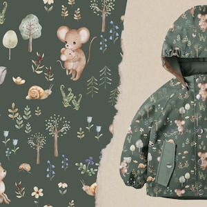 Könnte beinhalten: Grüne Kapuzenjacke mit einem skurrilen Waldmuster mit Aquarellillustrationen von Mäusen, Bäumen, Blumen und Schnecken. Die Jacke hat einen Knopfverschluss und zwei Taschen, ideal für Kinder.