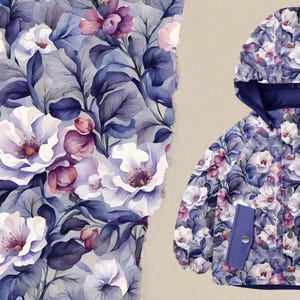 Könnte beinhalten: Eine blaue Kapuzenjacke mit einem Blumenmuster mit weißen und lila Blüten auf blauem Hintergrund.