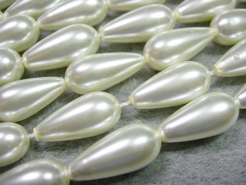 Lovely Glass Pearl Teardrop Beads 17 X 8mm Ivory Pearl 16 Inch Etsy