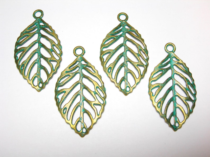 Green Verdigris Patina Metal Alloy LEAF Charms - 4 pieces 49mmx27mm zdjęcie 1